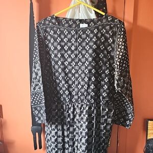 Elegant Black and White Patterned Dress